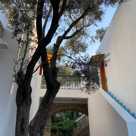Hotel Omar & 3*