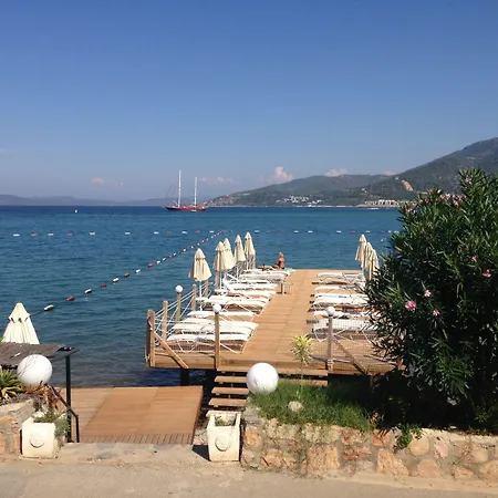 Ξενοδοχείο Omar & Τόρμπα