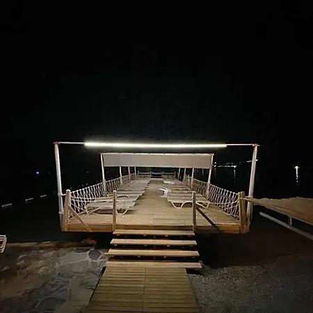 Omar & Hotel Torba